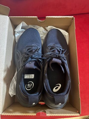 נעלי asics דגם gel nimbus 28