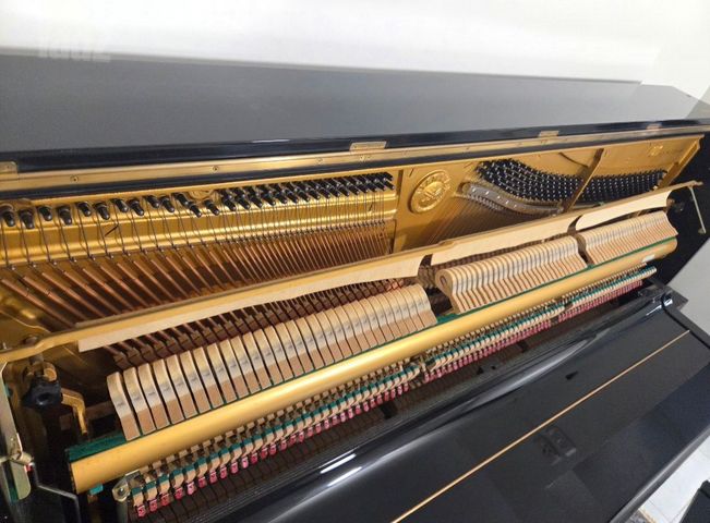 פסנתר Yamaha U1