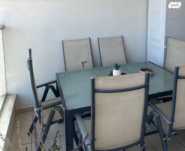 פינת ישיבה מרפסת