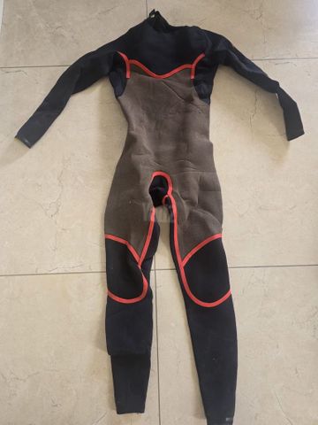 חליפת גלישה