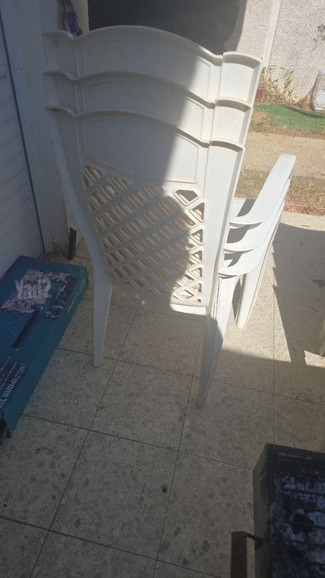 כיסאות
