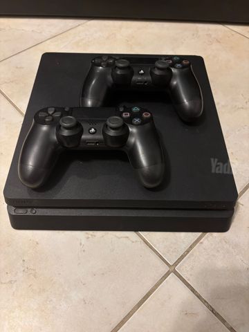 פלייסטיין 4