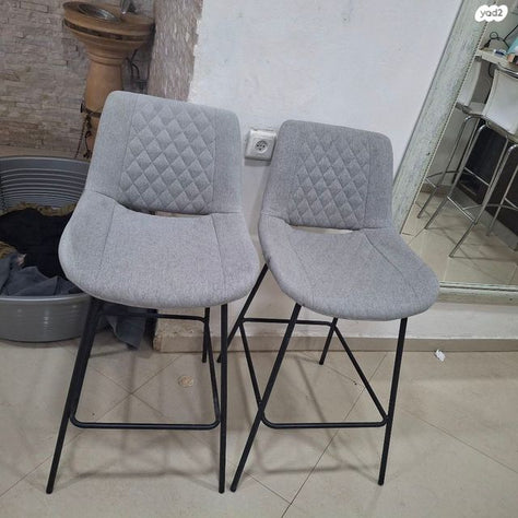 כיסאות