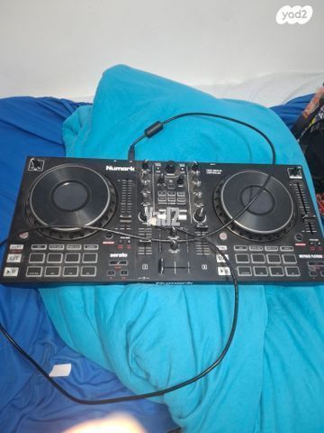 DJ Numark Mixtrack Platinum
