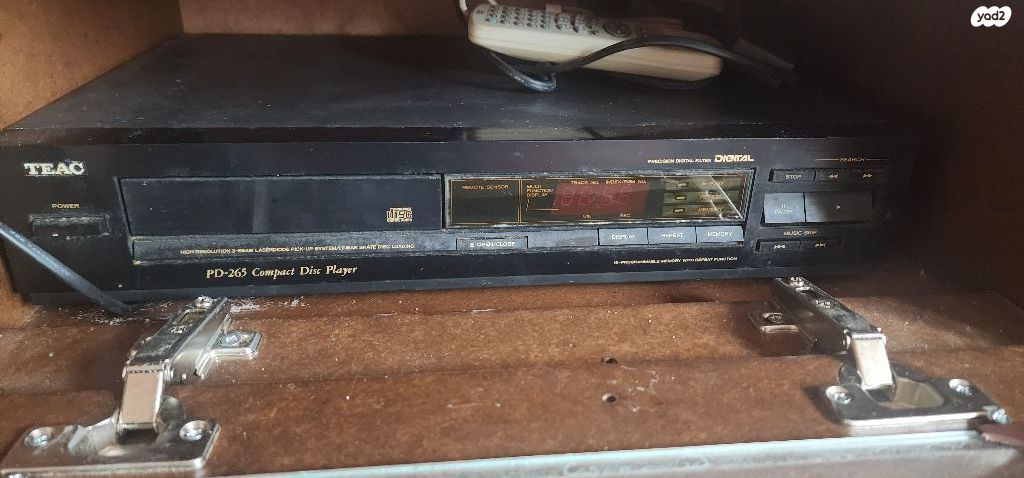 די. וי. די Teac