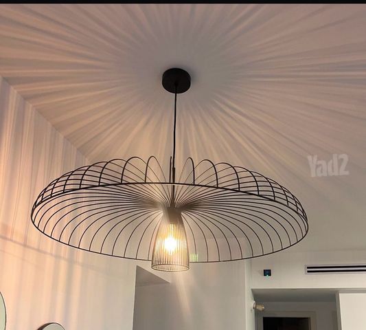 מנורה מעוצבת