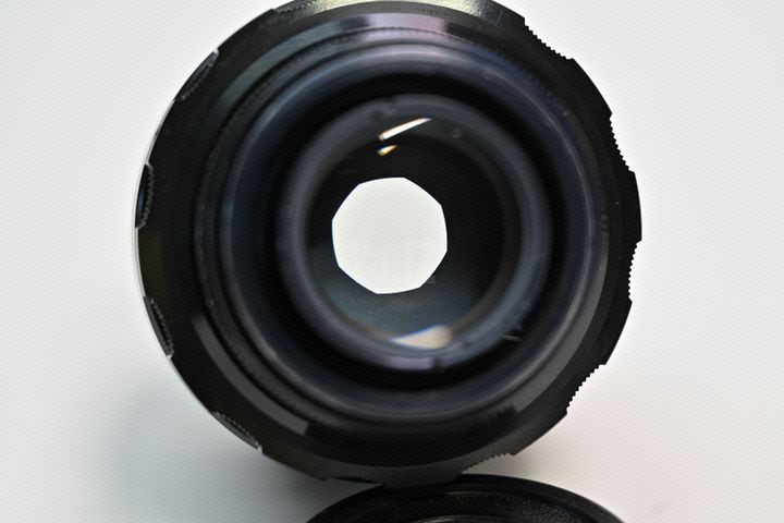 עדשת HELIOS 58mm F2
