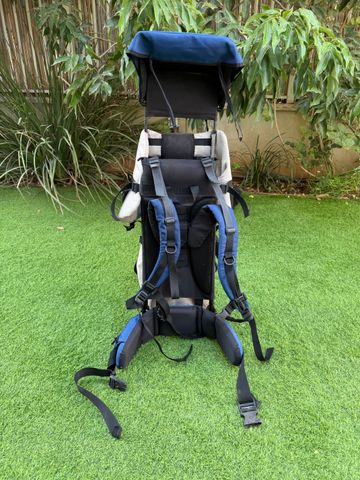 מנשא טיולים deuter
