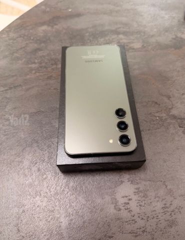 Green Galaxy s23 plus