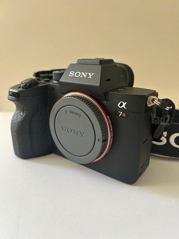 מצלמת sony a7r iv