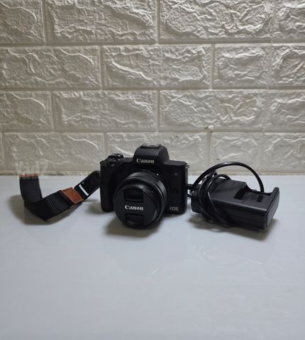 מצלמת canon m50 mark ii