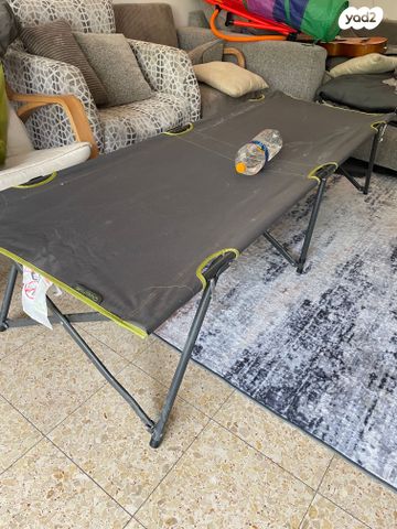 מיטת שדה