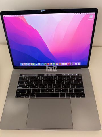 Macbook Pro 15'' with TouchBar