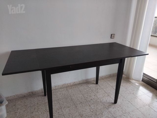שולחן