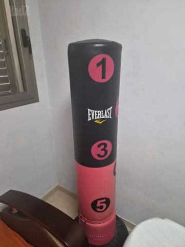 שק אגרוף עומד
