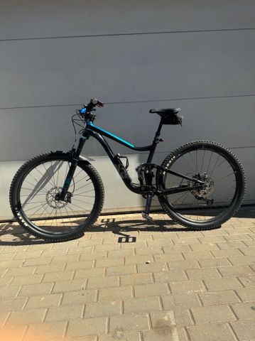 Giant Trance 29