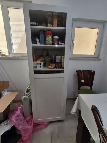ארון מזווה