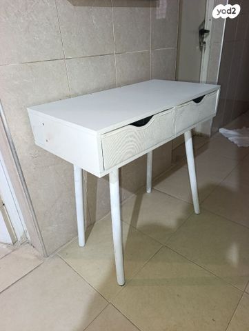 שידה מגירות