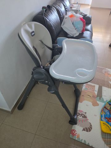 כסא אוכל