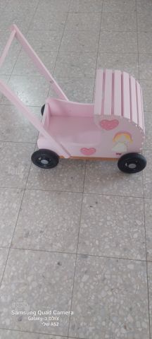 עגלת בובה מעץ