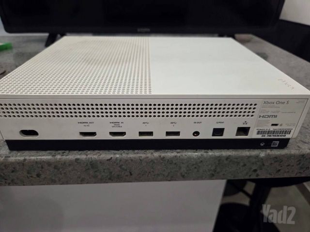Xbox One S 1TB + שלט מקורי