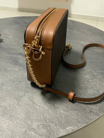 ֶתיק  Michael Kors Jet
