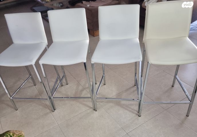 4 כסאות בר