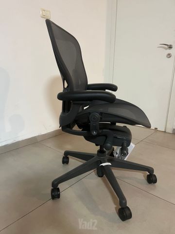 כיסא Herman Miller Aeron