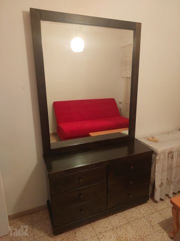 שידה עץ סנדוויץ
