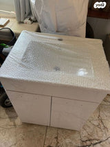 ארונית מקלחת