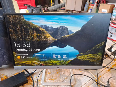 מסך 22"