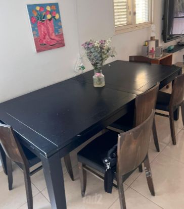 Dining table + 6 chairs