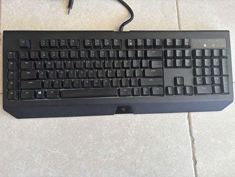 מקלדת Razer Chroma V2