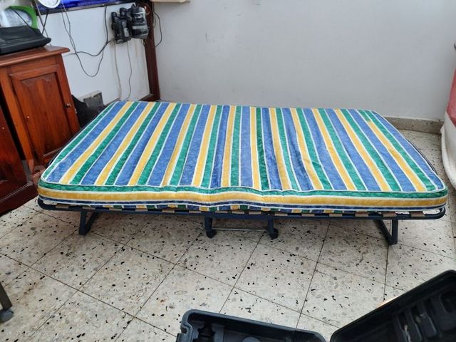 מיטה מתקפלת