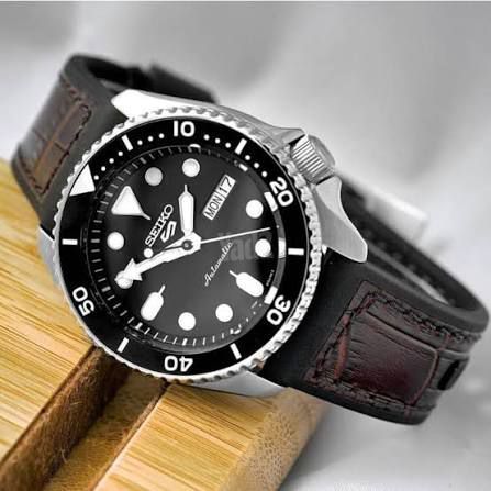seiko 5 sports