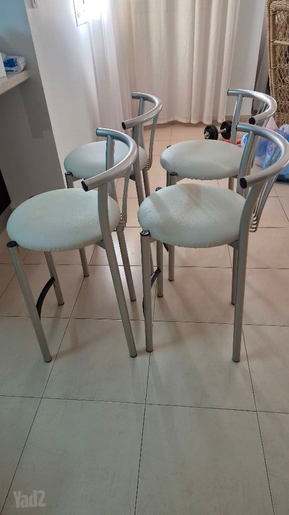4 כיסאות בר