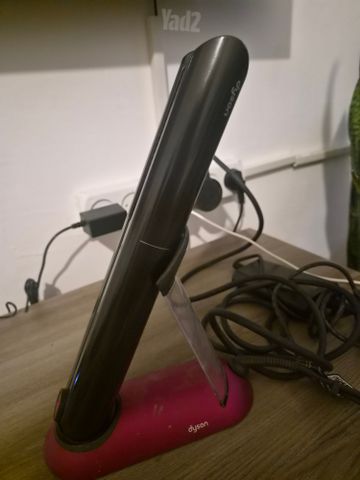 מחליק שיער Dyson Corrale