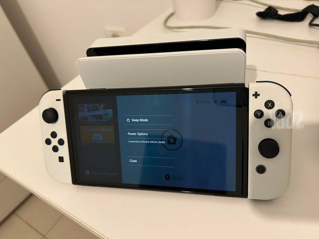 Nintendo Switch OLED לבן