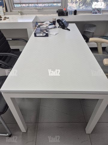 שולחן משרדי