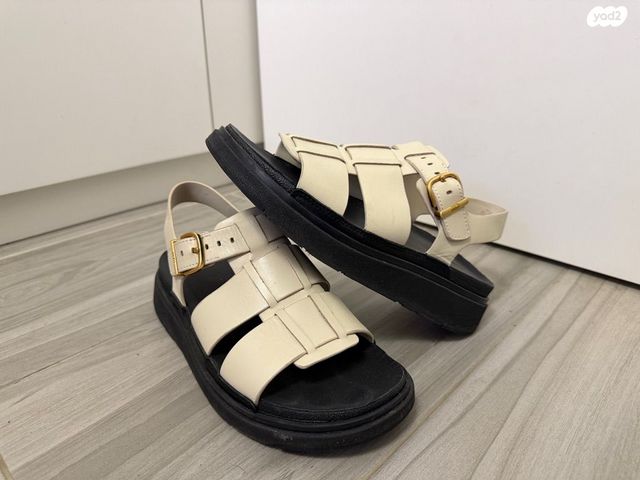 סנדלי Fitflop