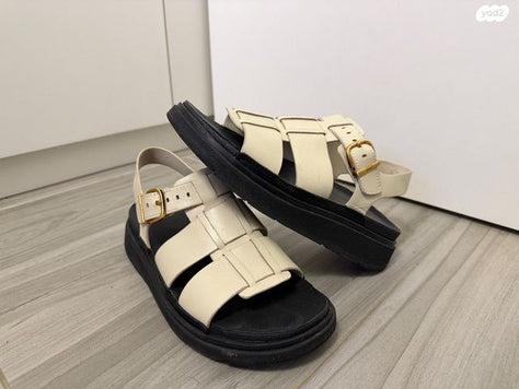 סנדלי Fitflop