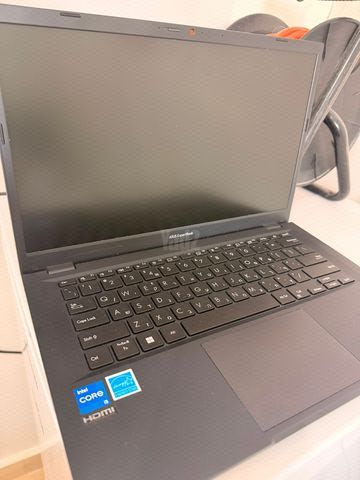 מחשב נייד ASUS ExpertBook