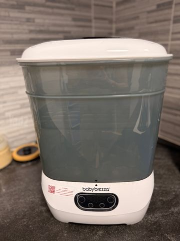 סטריליזטור Baby Brezza