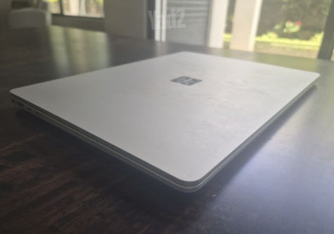 MICOSOFT SURFACE LAPTOP