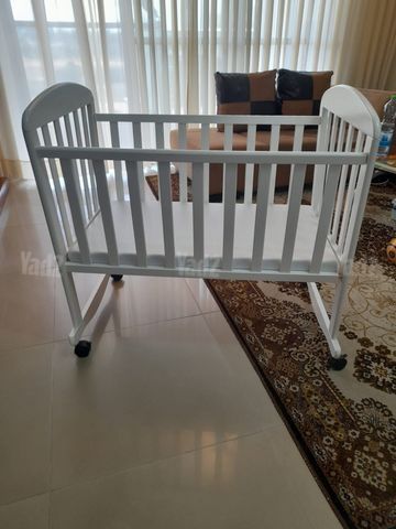 מיטת תינוק חדשה