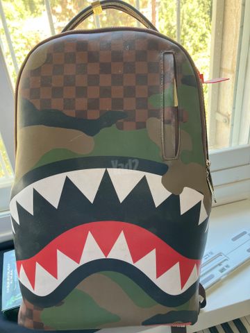 תיק sprayground