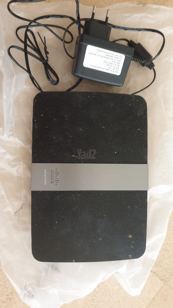 נתב linksys e4200 router