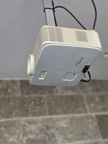 מקרן optoma