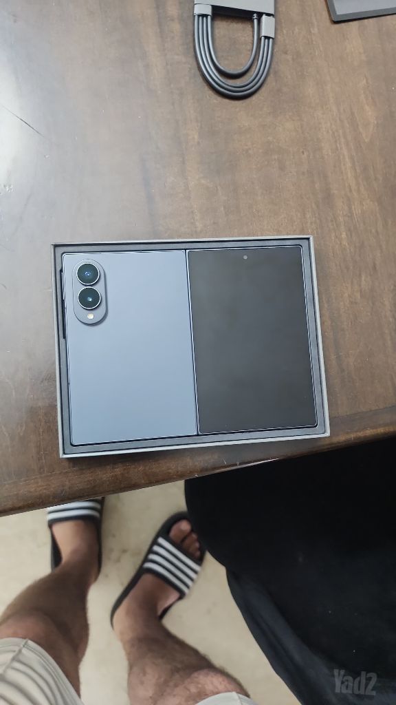 Z fold 8 1TB 16GB ram