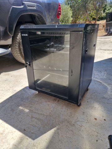 ארון תקשורת